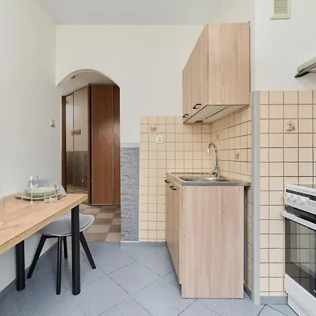 Otel Apartament Rodzinny Zaulek Rogozinski By Renters Wroclaw