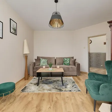 Hotel Apartament Rodzinny Zaulek Rogozinski By Renters Vratislav