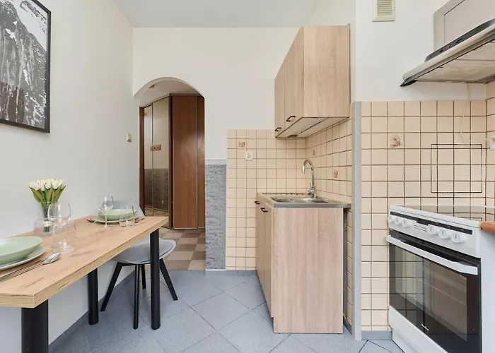 Hotel Apartament Rodzinny Zaulek Rogozinski By Renters Vratislav