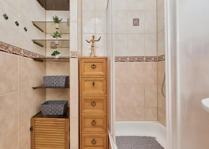 Hotel Apartament Rodzinny Zaulek Rogozinski By Renters Vratislav